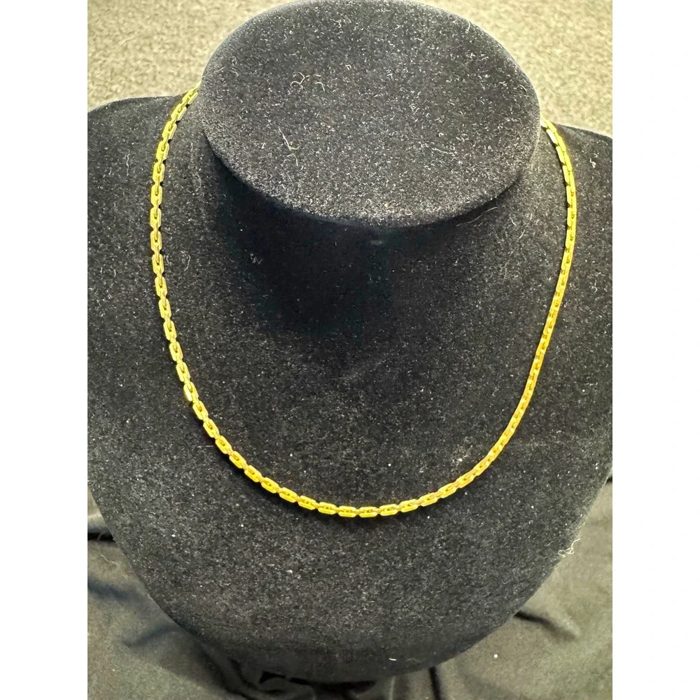 Gold Tone Metal  Chain Necklace 6.5